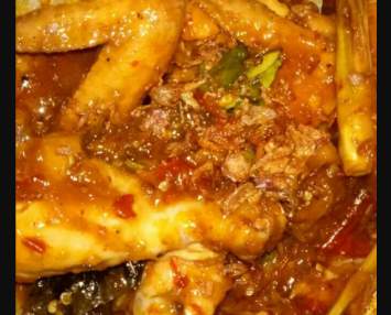 Rica Rica & Soto Ayam: Rasa yang Menghanyutkan di Jantung Cilacap
